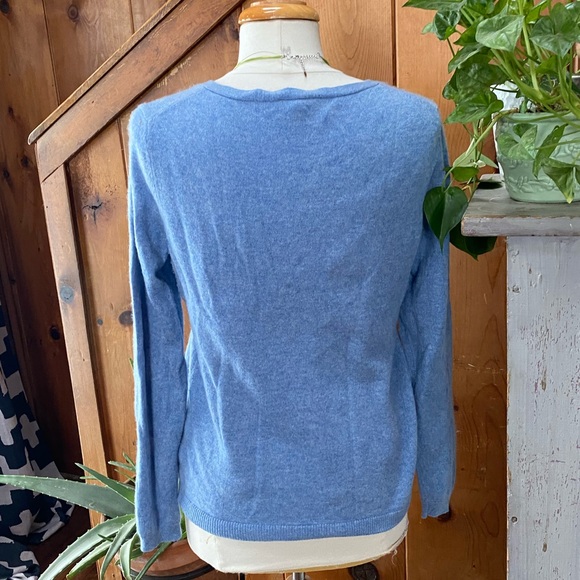 Talbots Cashmere V-neck Sweater - Picture 4 of 5